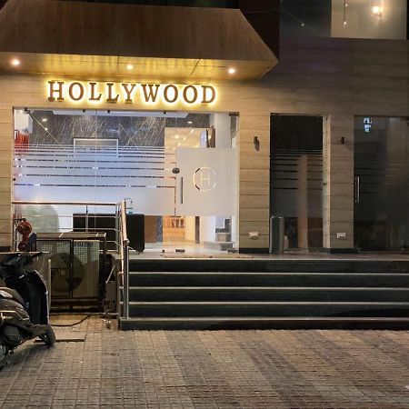 Hotel Hollywood Zirakpur Chandigarh - Family Hotel Exterior photo